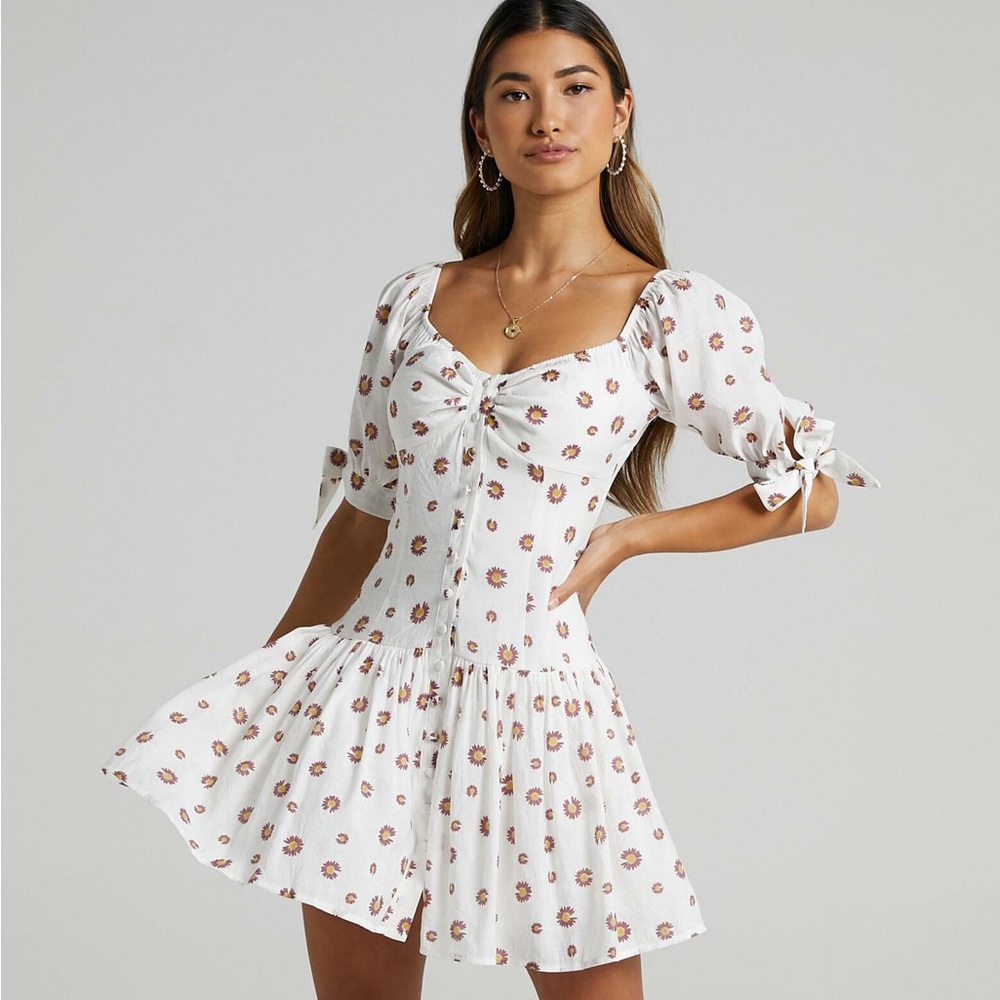 NWT Showpo Acis Floral Print Puff Sleeve Mini Dress